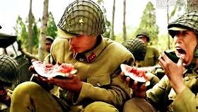 鬼子让农民吃瓜,鬼子逼农民吃瓜的残酷真相