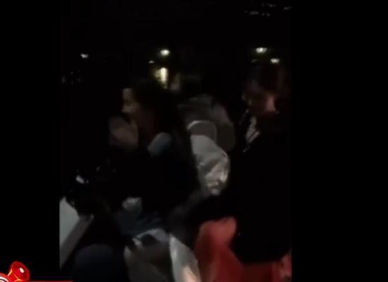 吃瓜群众鞠躬视频,网络红人鞠躬视频引发热议